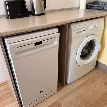 Sea View 1 Bedroom K&r Апартамент